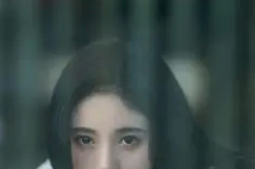 丢掉“苦情人设”她转型美妆博主直播一晚入账10万